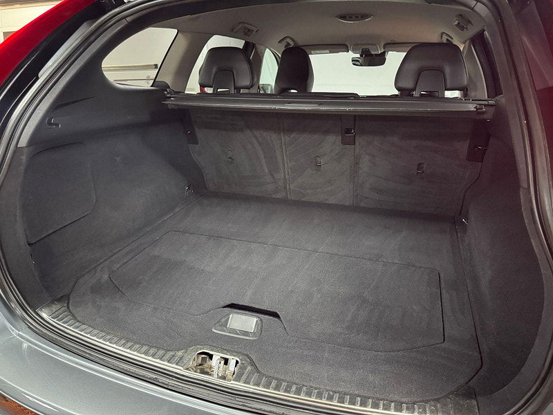 Volvo XC60 2.0 D4 SE Nav Auto Euro 6 (s/s) 5dr 5dr Automatic 2025