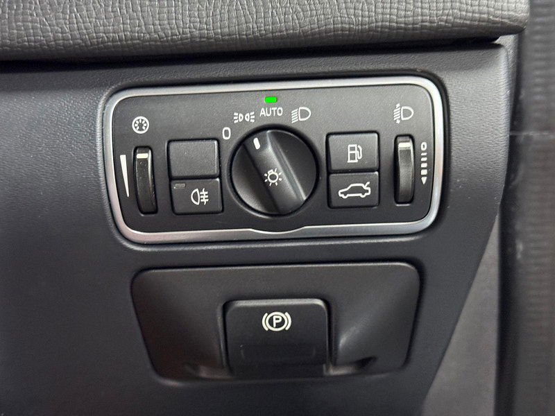 Volvo XC60 2.0 D4 SE Nav Auto Euro 6 (s/s) 5dr 5dr Automatic 2025