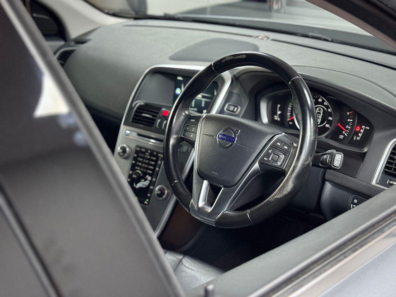 Volvo XC60 2.0 D4 SE Nav Auto Euro 6 (s/s) 5dr 5dr Automatic 2025