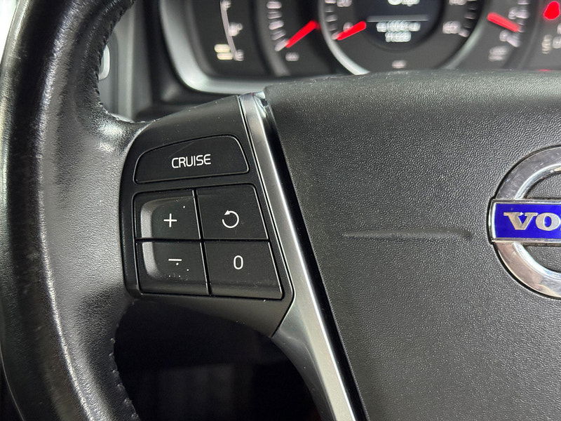 Volvo XC60 2.0 D4 SE Nav Auto Euro 6 (s/s) 5dr 5dr Automatic 2025