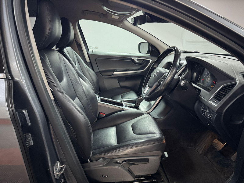 Volvo XC60 2.0 D4 SE Nav Auto Euro 6 (s/s) 5dr 5dr Automatic 2025