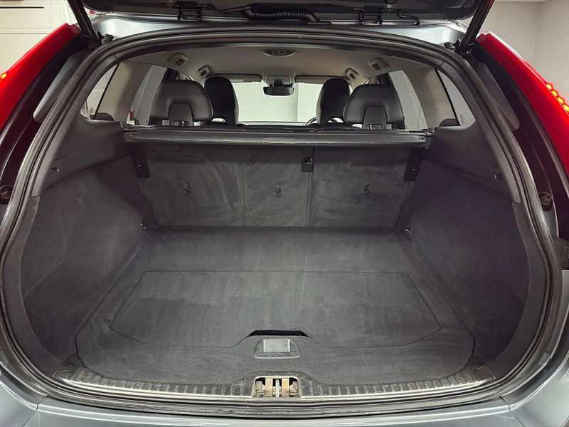 Volvo XC60 2.0 D4 SE Nav Auto Euro 6 (s/s) 5dr 5dr Automatic 2025