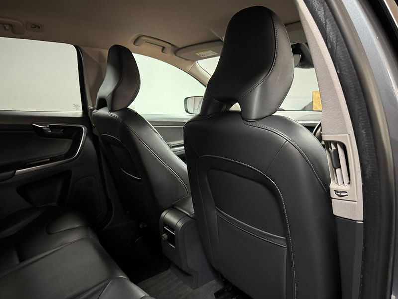 Volvo XC60 2.0 D4 SE Nav Auto Euro 6 (s/s) 5dr 5dr Automatic 2025