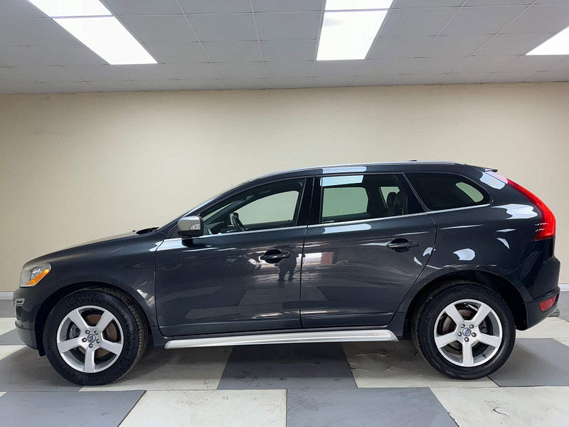 Volvo XC60 2.4 D4 R-Design AWD Euro 5 (s/s) 5dr 5dr Manual 2025