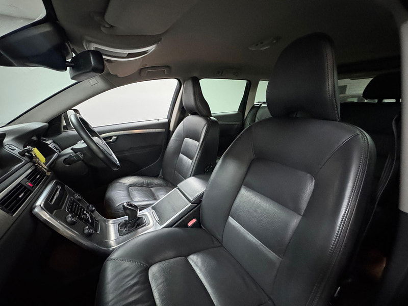 Volvo XC70 2.4 D4 SE Lux Geartronic AWD Euro 5 5dr 5dr Automatic 2025