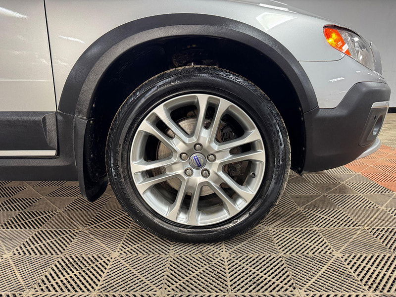 Volvo XC70 2.4 D4 SE Lux Geartronic AWD Euro 5 5dr 5dr Automatic 2025