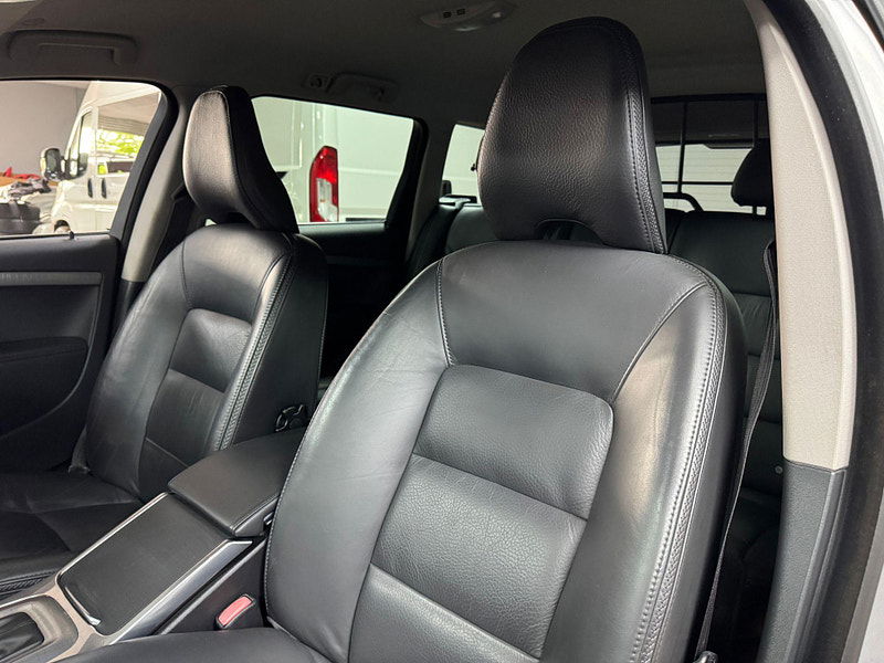 Volvo XC70 2.4 D4 SE Lux Geartronic AWD Euro 5 5dr 5dr Automatic 2025