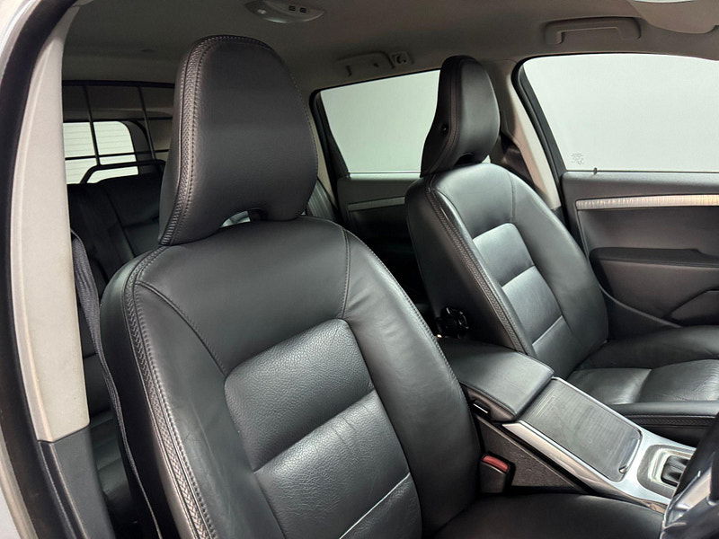 Volvo XC70 2.4 D4 SE Lux Geartronic AWD Euro 5 5dr 5dr Automatic 2025