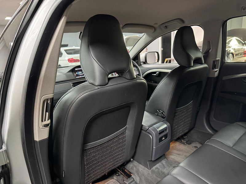 Volvo XC70 2.4 D4 SE Lux Geartronic AWD Euro 5 5dr 5dr Automatic 2025