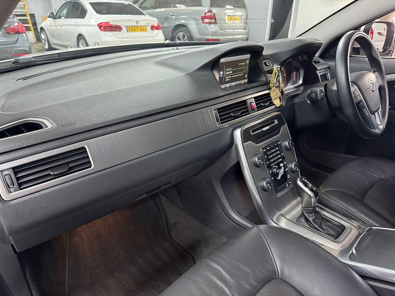 Volvo XC70 2.4 D4 SE Lux Geartronic AWD Euro 5 5dr 5dr Automatic 2025
