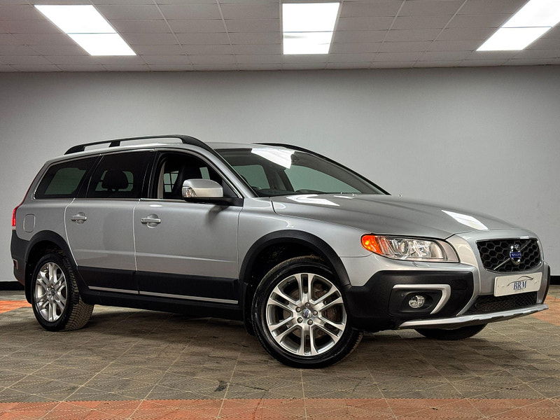 Volvo XC70 2.4 D4 SE Lux Geartronic AWD Euro 5 5dr 5dr Automatic 2025