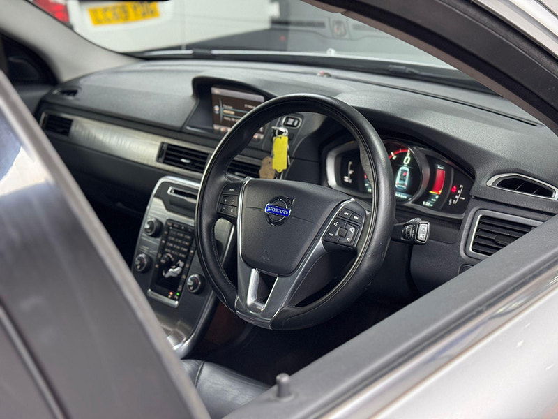 Volvo XC70 2.4 D4 SE Lux Geartronic AWD Euro 5 5dr 5dr Automatic 2025