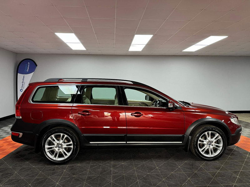 Volvo XC70 2.4 D5 SE Lux Geartronic AWD Euro 5 5dr 5dr Automatic 2024