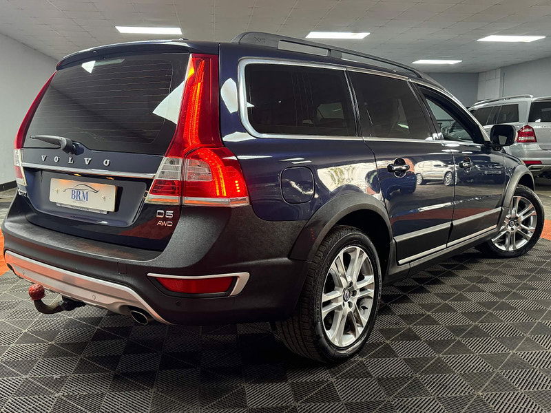 Volvo XC70 2.4 D5 SE Lux Geartronic AWD Euro 5 5dr 5dr Automatic 2024