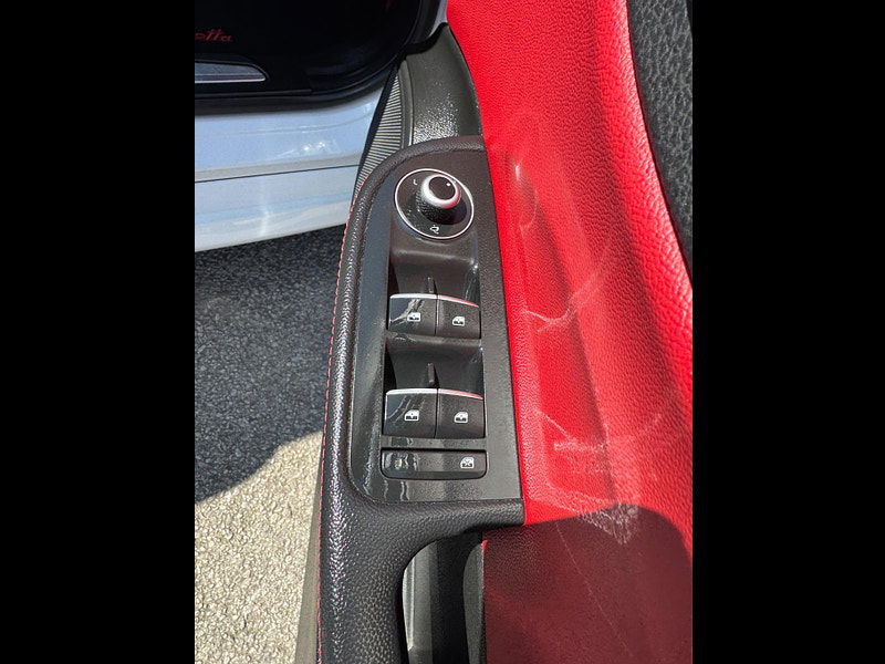 Alfa Romeo Giulia 2.2 TD Speciale Auto Euro 6 (s/s) 4dr 4dr Automatic 2025