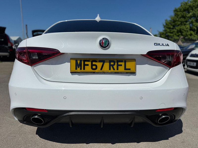 Alfa Romeo Giulia 2.2 TD Speciale Auto Euro 6 (s/s) 4dr 4dr Automatic 2025