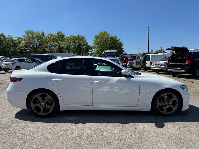 Alfa Romeo Giulia 2.2 TD Speciale Auto Euro 6 (s/s) 4dr 4dr Automatic 2025