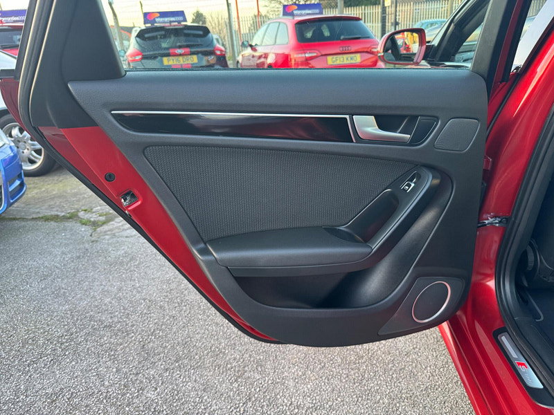 Audi A4 2.0 TDI Black Edition Saloon 4dr Diesel Manual quattro Euro 5 (s/s) (177 ps) 4dr Manual 2026