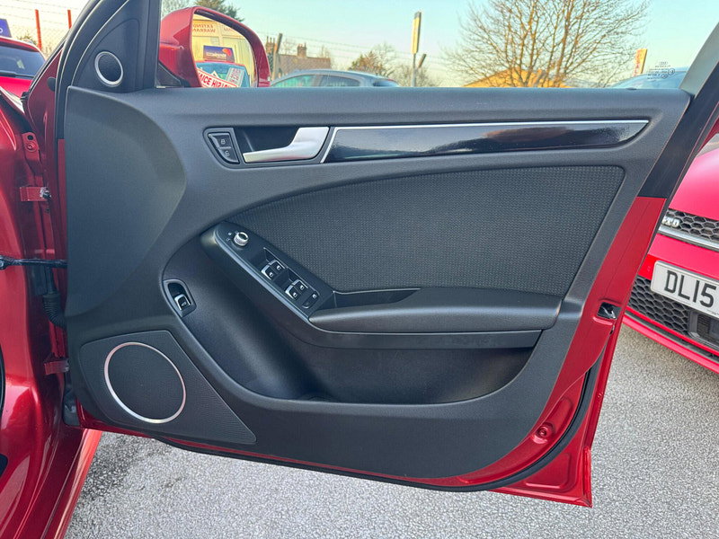 Audi A4 2.0 TDI Black Edition Saloon 4dr Diesel Manual quattro Euro 5 (s/s) (177 ps) 4dr Manual 2026