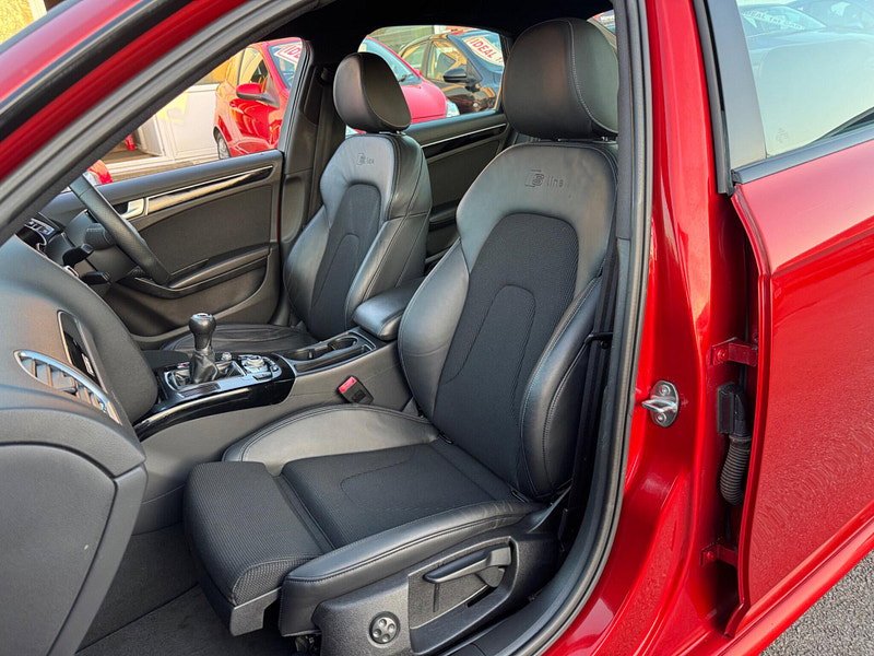 Audi A4 2.0 TDI Black Edition Saloon 4dr Diesel Manual quattro Euro 5 (s/s) (177 ps) 4dr Manual 2026