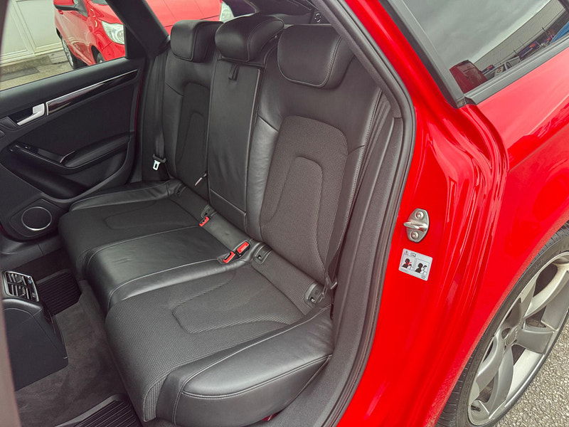 Audi A4 Avant 2.0 TDI Black Edition Euro 5 (s/s) 5dr 5dr Manual 2026