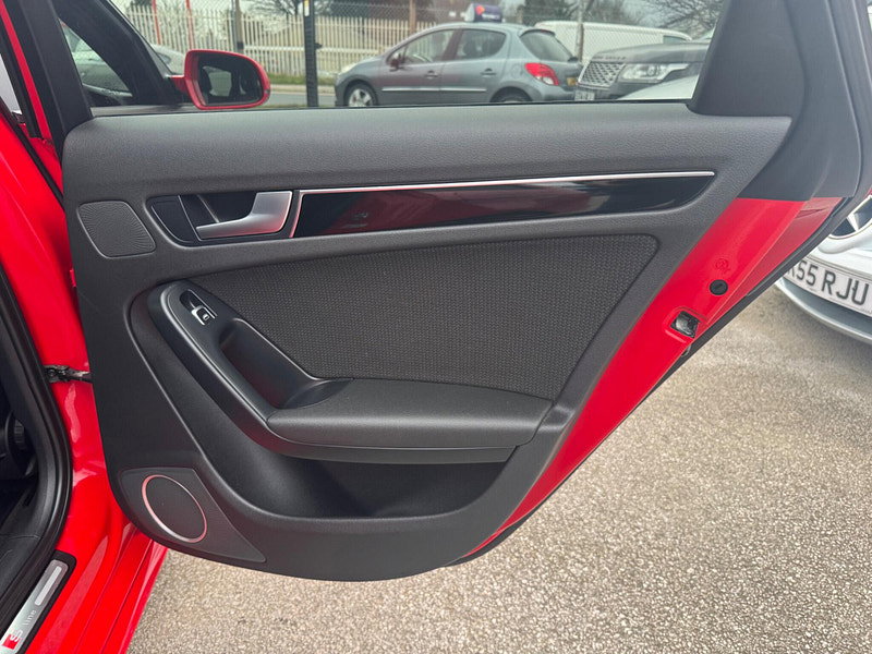 Audi A4 Avant 2.0 TDI Black Edition Euro 5 (s/s) 5dr 5dr Manual 2026