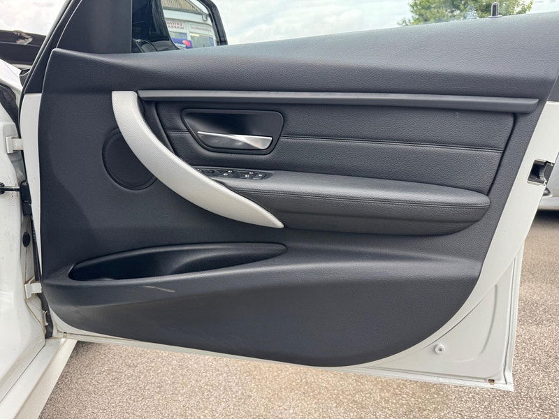 BMW 3 Series 2.0 318d M Sport Euro 5 (s/s) 4dr 4dr Manual 2025