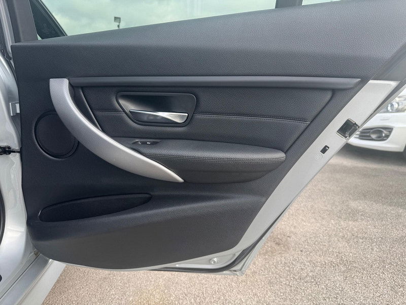 BMW 3 Series 2.0 318d M Sport Euro 5 (s/s) 4dr 4dr Manual 2025