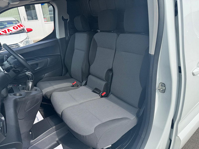 Citroen Berlingo 1.5 BlueHDi 1000 Driver M SWB Euro 6 (s/s) 5dr 5dr Manual 2025