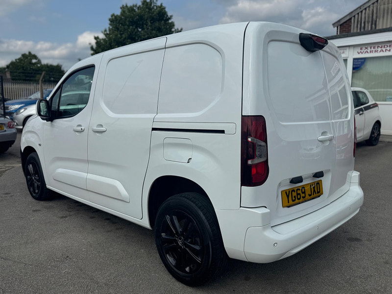 Citroen Berlingo 1.5 BlueHDi 1000 Driver M SWB Euro 6 (s/s) 5dr 5dr Manual 2025