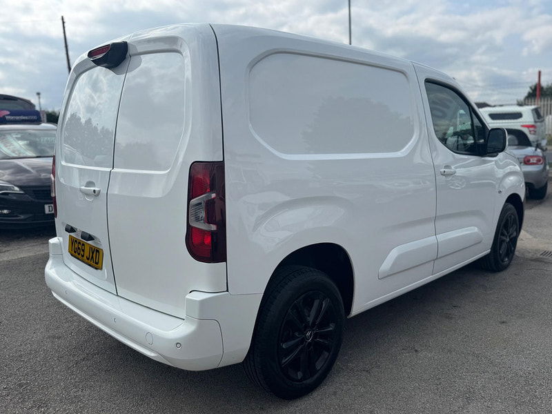 Citroen Berlingo 1.5 BlueHDi 1000 Driver M SWB Euro 6 (s/s) 5dr 5dr Manual 2025