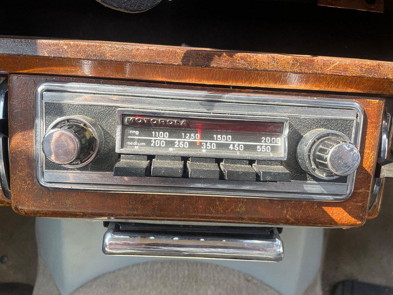 Daimler V8-250  4dr Automatic 2025
