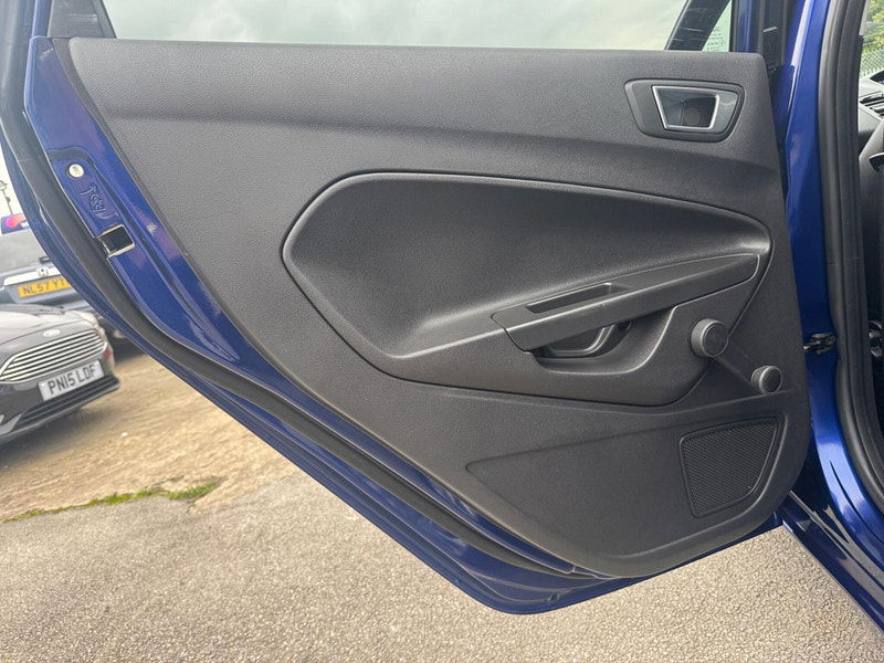 Ford Fiesta 1.0T EcoBoost Titanium Euro 5 (s/s) 5dr 5dr Manual 2025