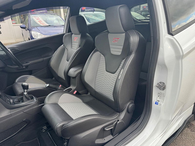 Ford Fiesta 1.6T EcoBoost ST-3 Euro 6 3dr 3dr Manual 2025