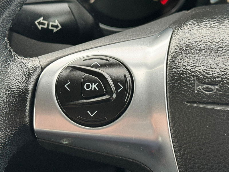 Ford Focus 1.0T EcoBoost Zetec Euro 5 (s/s) 5dr 5dr Manual 2025