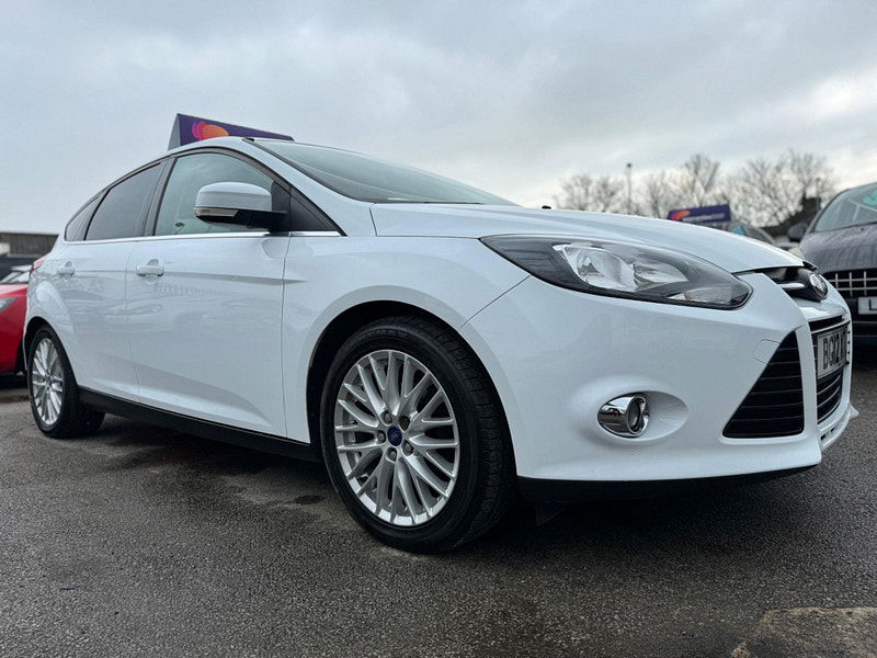 Ford Focus 1.0T EcoBoost Zetec Euro 5 (s/s) 5dr 5dr Manual 2025