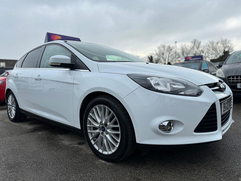 Ford Focus 1.0T EcoBoost Zetec Euro 5 (s/s) 5dr 5dr Manual 2025