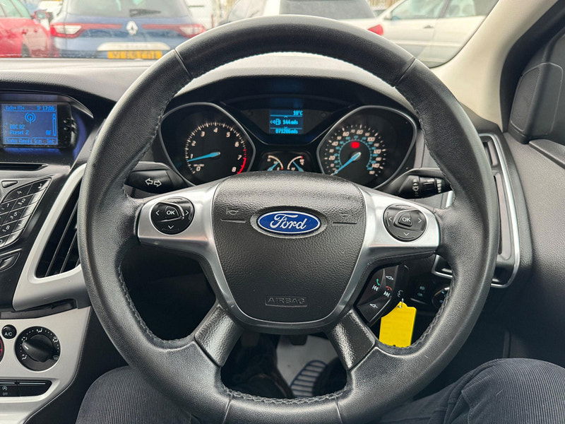 Ford Focus 1.0T EcoBoost Zetec Euro 5 (s/s) 5dr 5dr Manual 2025