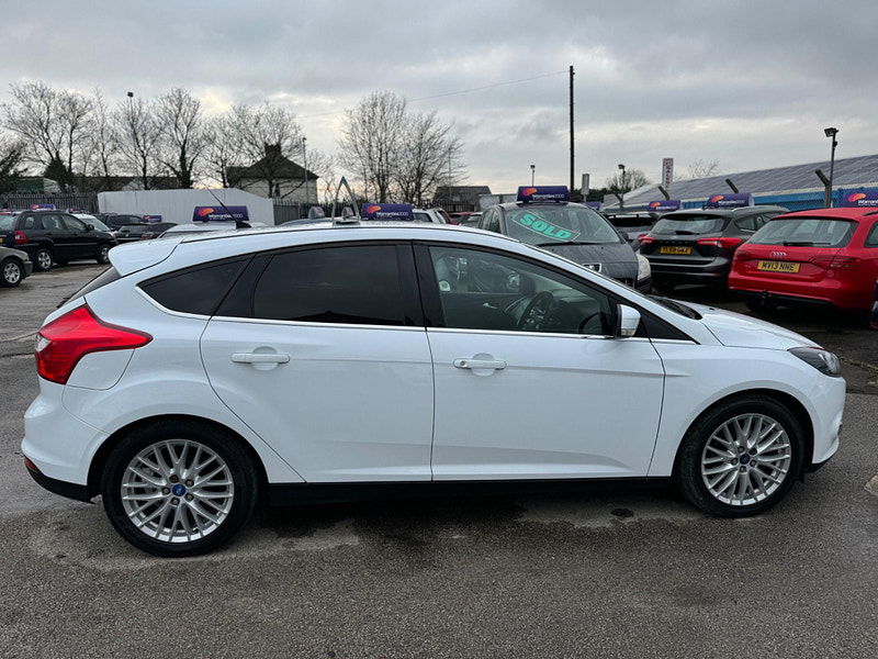 Ford Focus 1.0T EcoBoost Zetec Euro 5 (s/s) 5dr 5dr Manual 2025
