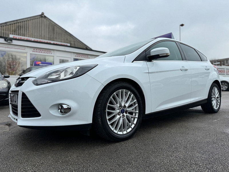 Ford Focus 1.0T EcoBoost Zetec Euro 5 (s/s) 5dr 5dr Manual 2025