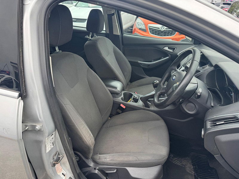 Ford Focus 1.6 TDCi Titanium Euro 5 (s/s) 5dr 5dr Manual 2025
