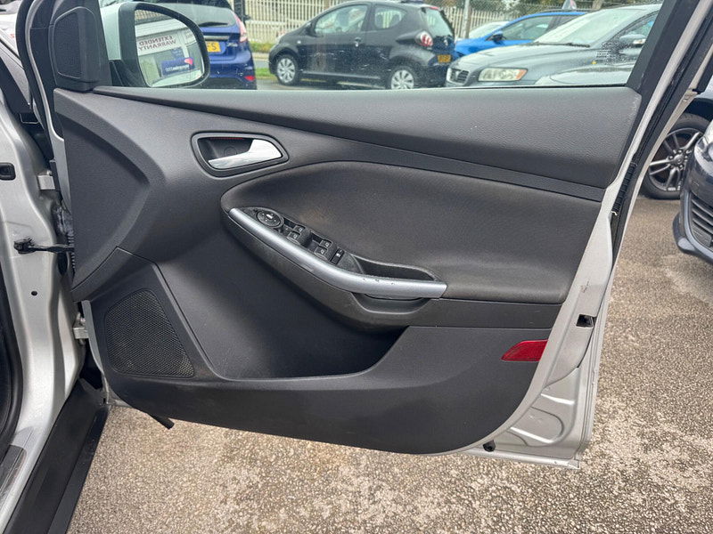 Ford Focus 1.6 TDCi Titanium Euro 5 (s/s) 5dr 5dr Manual 2025