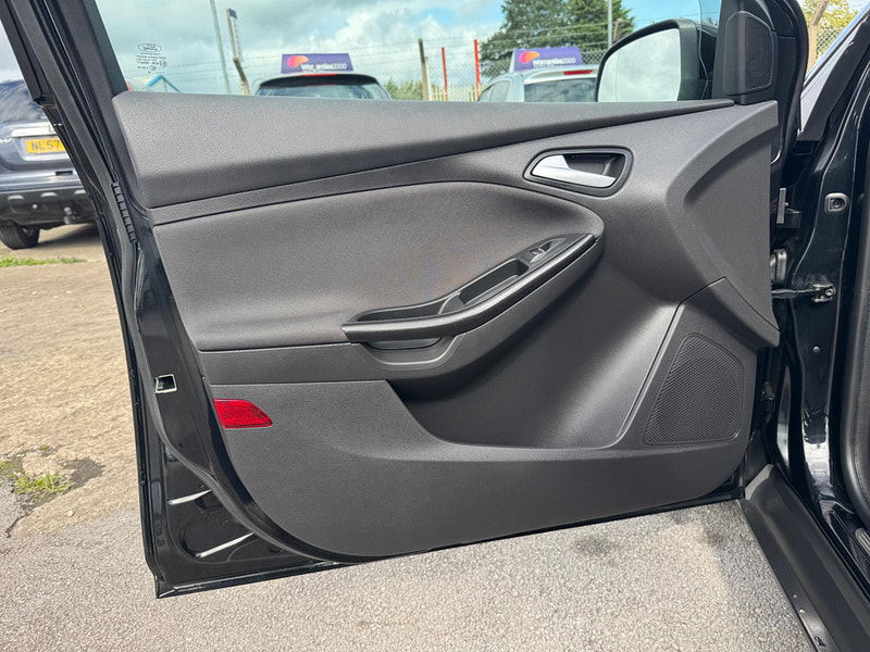 Ford Focus 1.6 TDCi Titanium Euro 5 (s/s) 5dr 5dr Manual 2025