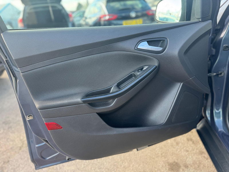 Ford Focus 1.6 TDCi Zetec Euro 5 (s/s) 5dr 5dr Manual 2025