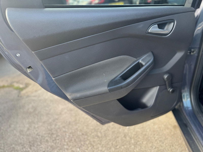 Ford Focus 1.6 TDCi Zetec Euro 5 (s/s) 5dr 5dr Manual 2026