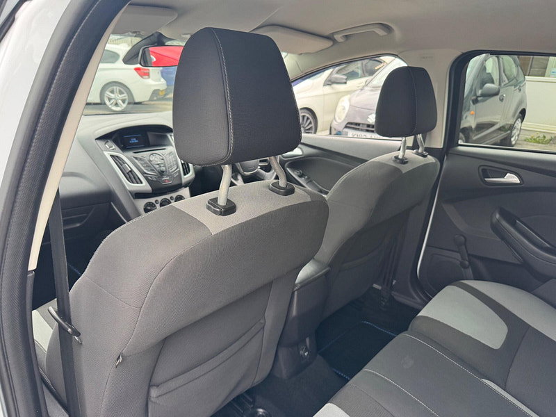 Ford Focus 1.6 TDCi Zetec S Hatchback 5dr Diesel Manual Euro 5 (s/s) (115 ps) 5dr Manual 2026