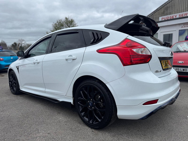 Ford Focus 1.6 TDCi Zetec S Hatchback 5dr Diesel Manual Euro 5 (s/s) (115 ps) 5dr Manual 2026