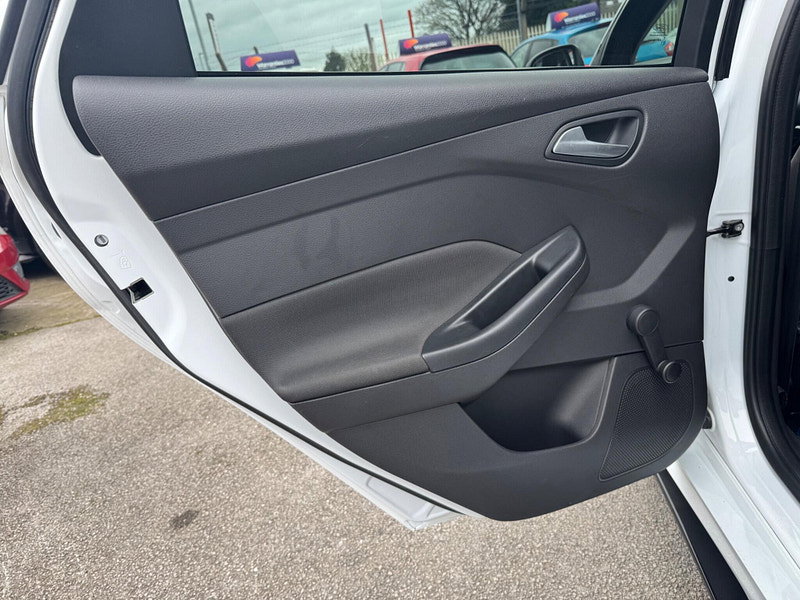 Ford Focus 1.6 TDCi Zetec S Hatchback 5dr Diesel Manual Euro 5 (s/s) (115 ps) 5dr Manual 2026