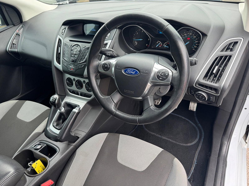 Ford Focus 1.6 TDCi Zetec S Hatchback 5dr Diesel Manual Euro 5 (s/s) (115 ps) 5dr Manual 2026