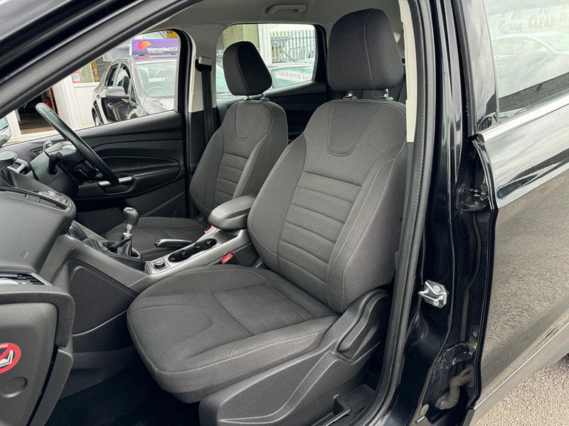 Ford Kuga 1.5T EcoBoost Zetec Euro 6 (s/s) 5dr 5dr Manual 2025